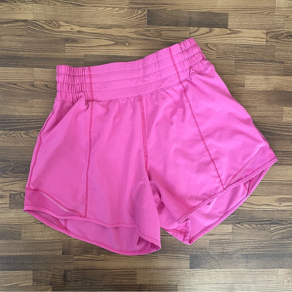 Lululemon Hotty Hot High-Rise lined shorts in Sonic Pink 2